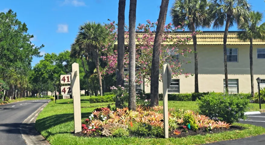 Private Corner Unit, Building 41