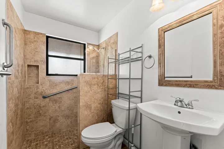 019-83WoodRoseCourt-RoyalPalmBeach-FL-33