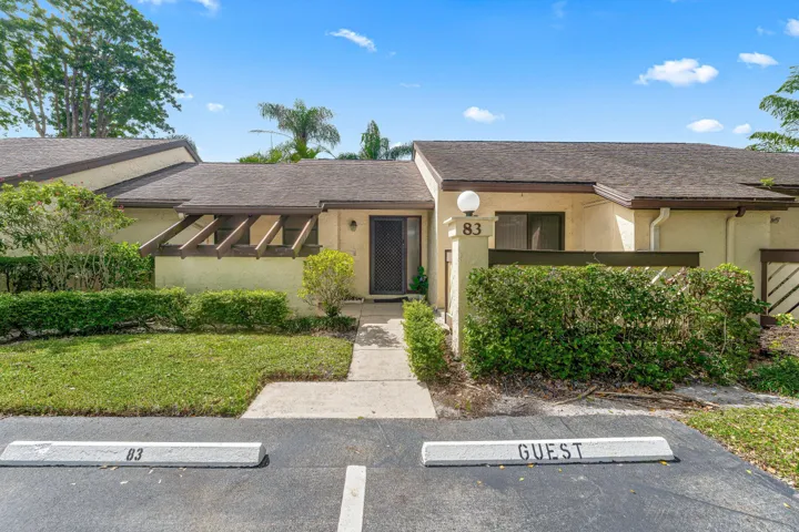 002-83WoodRoseCourt-RoyalPalmBeach-FL-33
