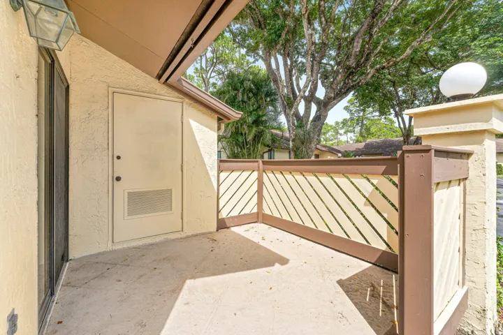 003-83WoodRoseCourt-RoyalPalmBeach-FL-33