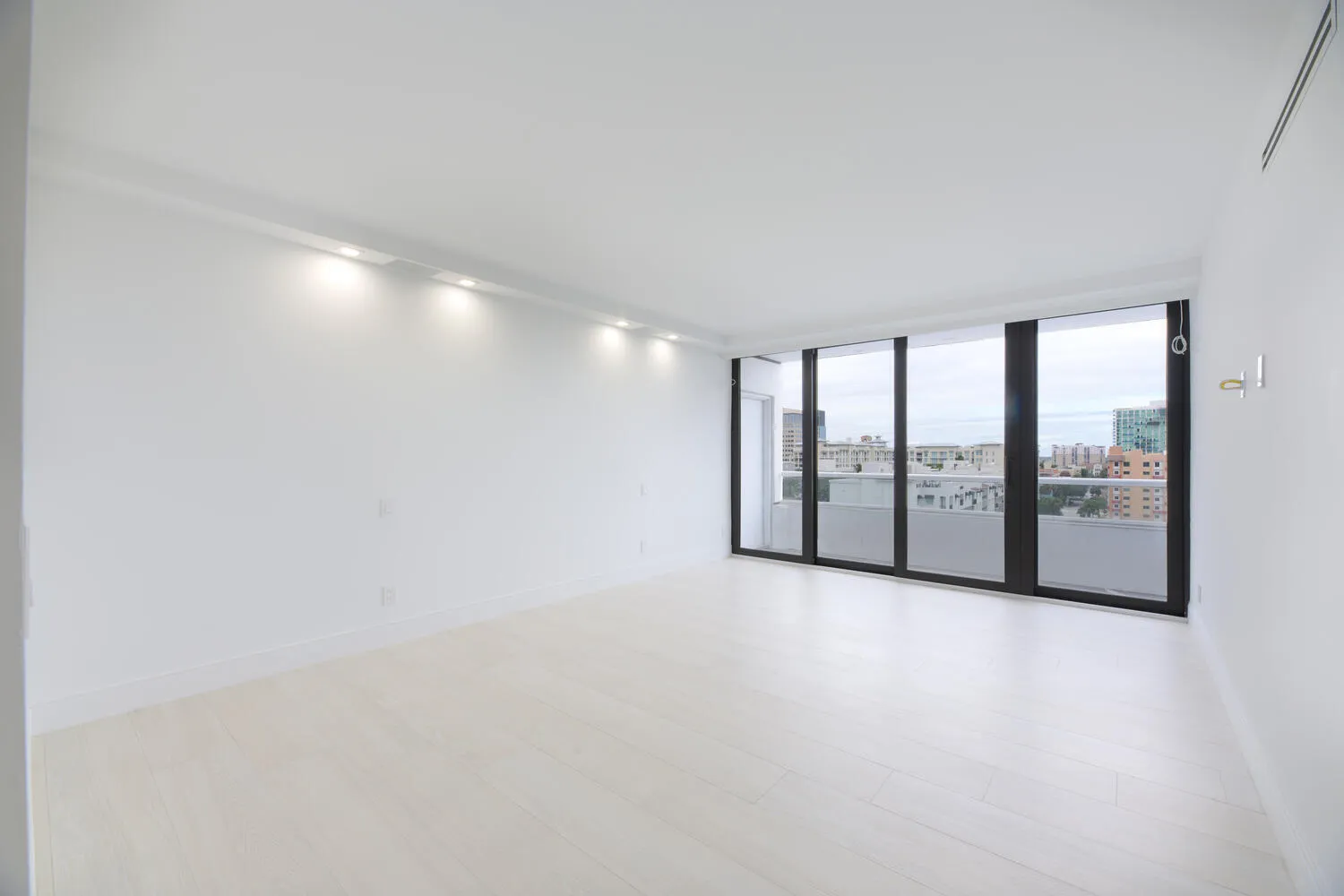 525 S Flagler Dr Unit 11a West-large-011