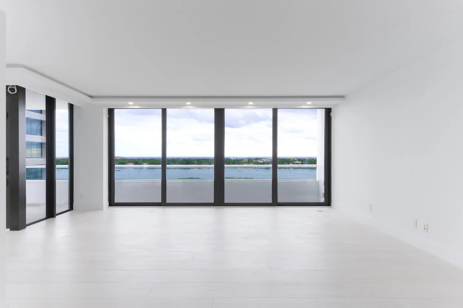 525 S Flagler Dr Unit 11a West-large-007