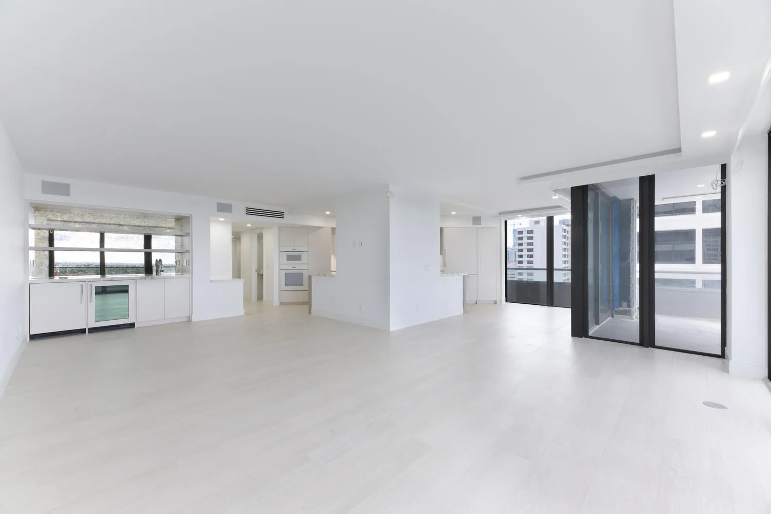 525 S Flagler Dr Unit 11a West-large-008