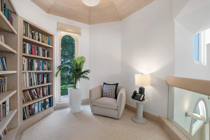 2999 N Ocean Boulevard - XV7TVM(64)