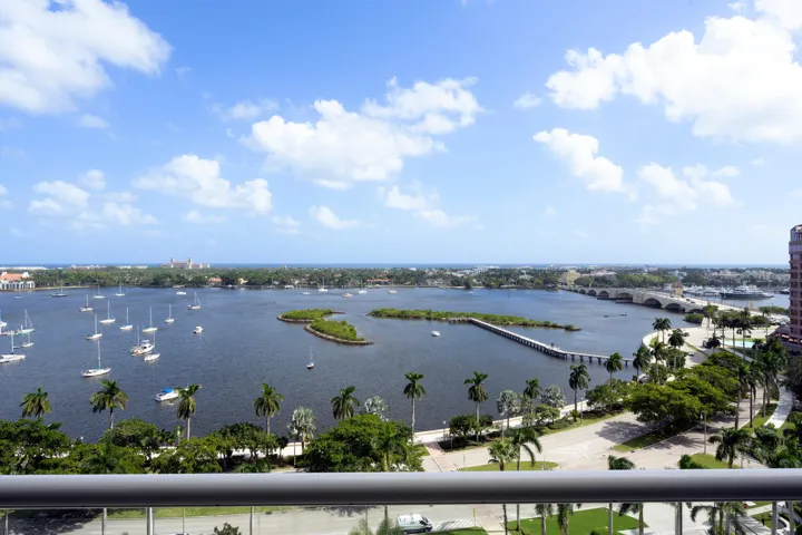525 S Flagler Dr Apt 14C
