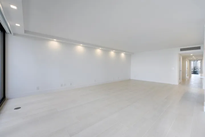 525 S Flagler Dr Apt 14C West-large-009-