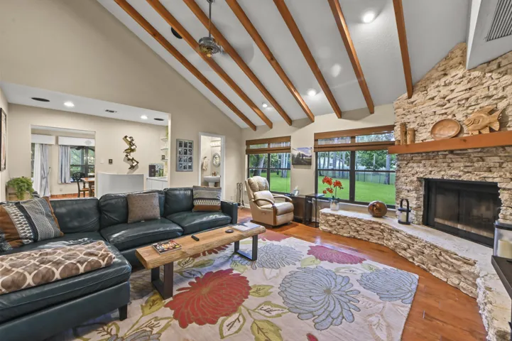 17 Living room 03