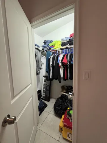 Walk-in Closet