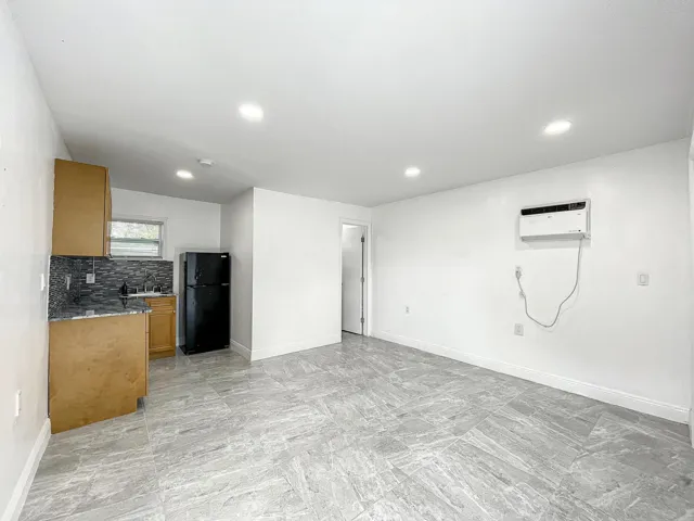 2649 Johnson Street-56