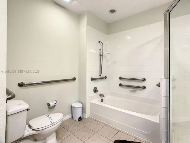 Photo 11
