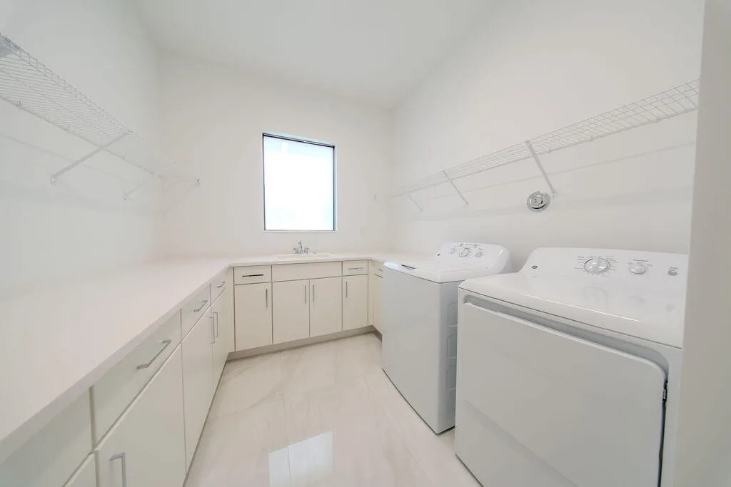 Property photo 44