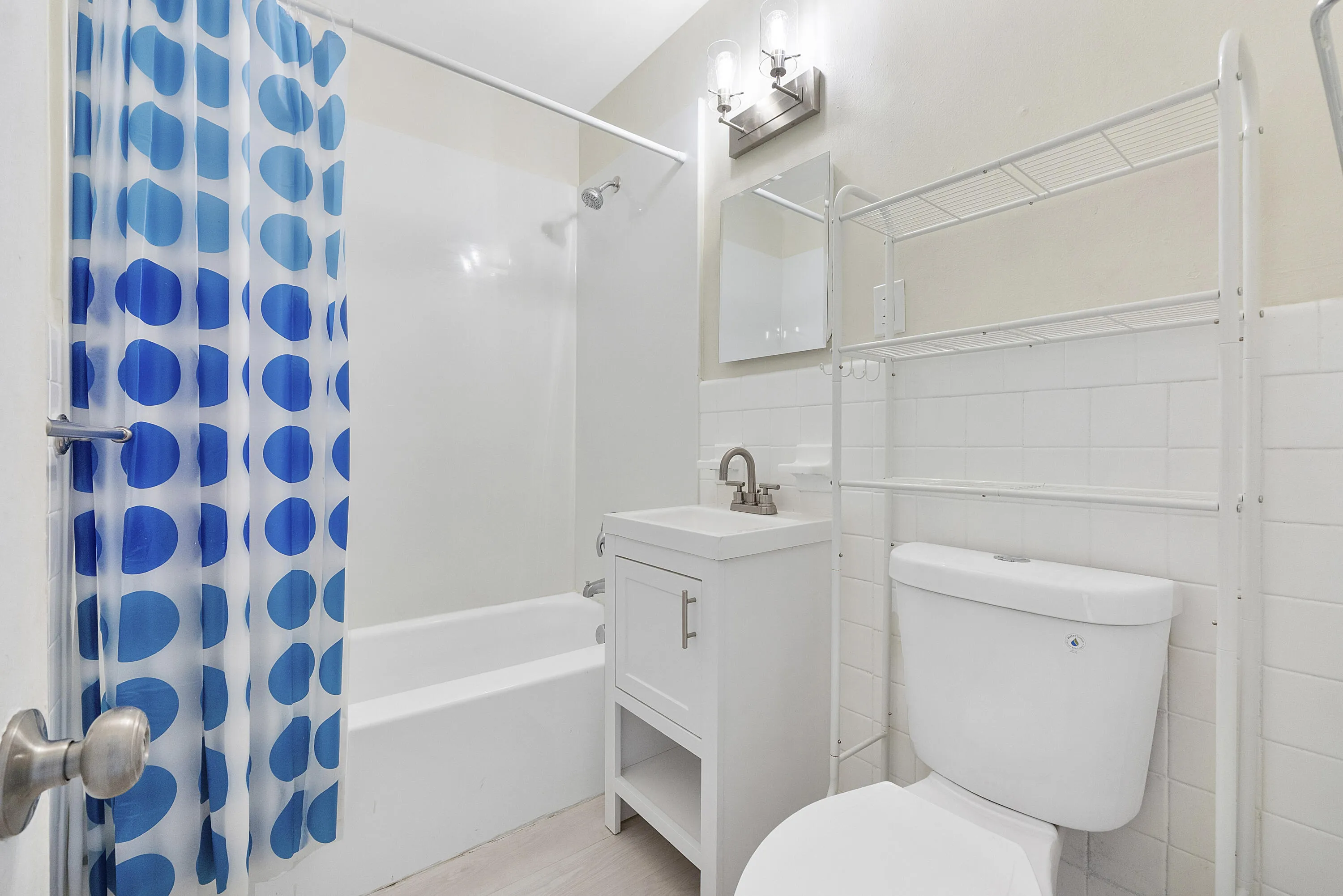 full bathroom 1