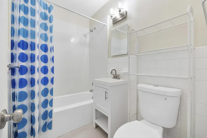 full bathroom 1