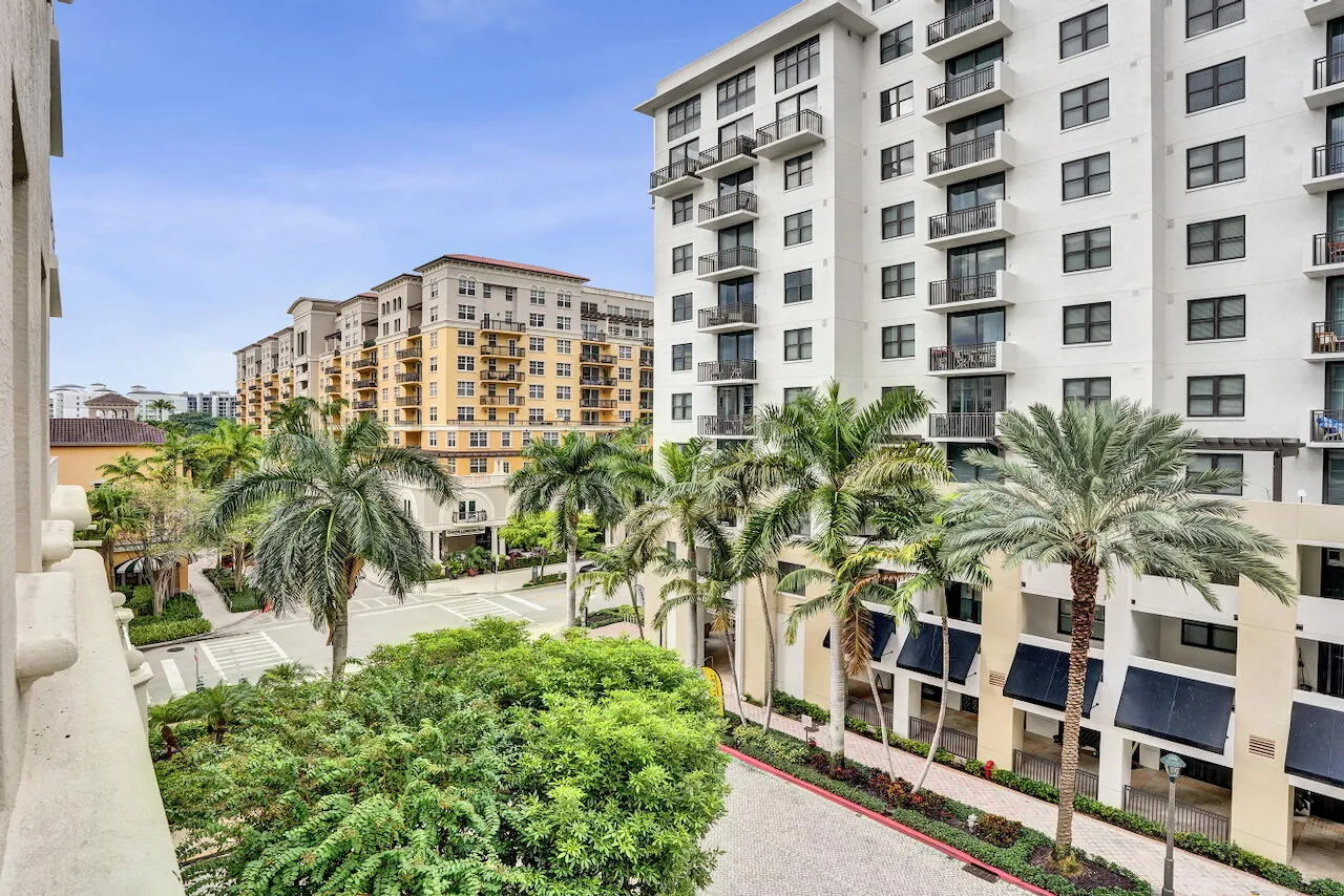 99 SE Mizner Blvd - 30