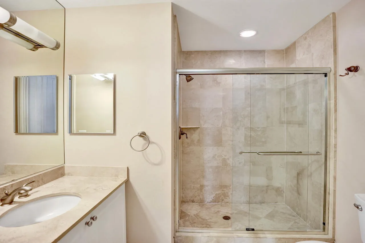 99 SE Mizner Blvd - 23