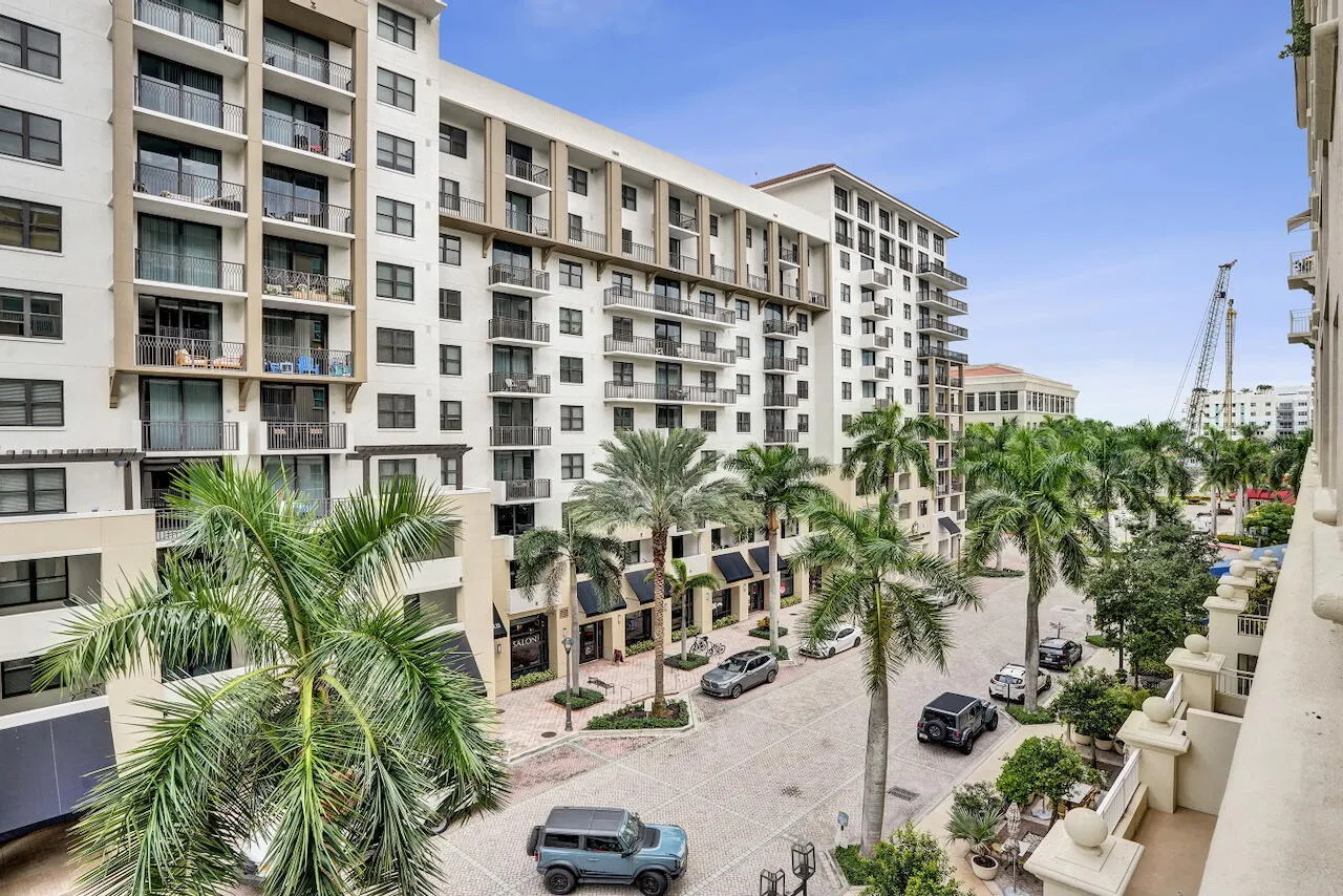 99 SE Mizner Blvd - 31