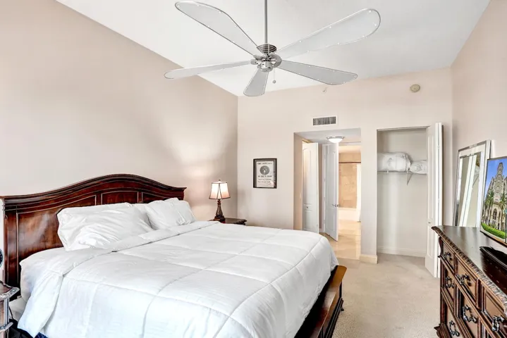 99 SE Mizner Blvd - 27