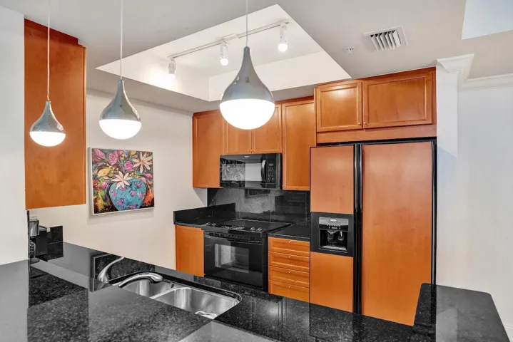 99 SE Mizner Blvd - 18