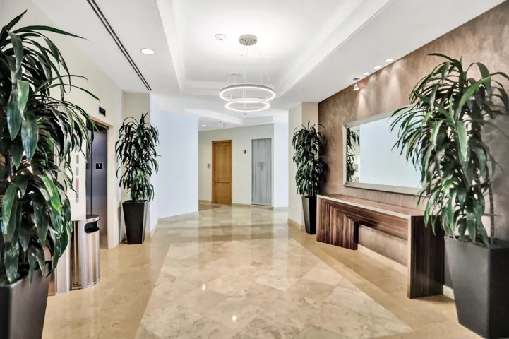 99 SE Mizner Blvd - 33