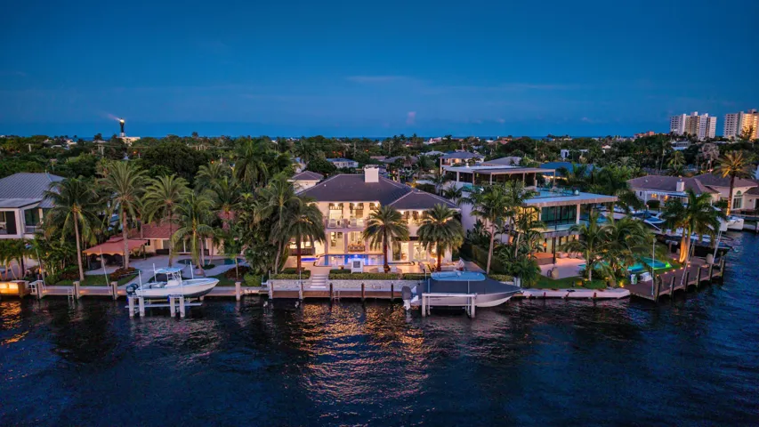 2307 N Riverside Dr Aerial 5