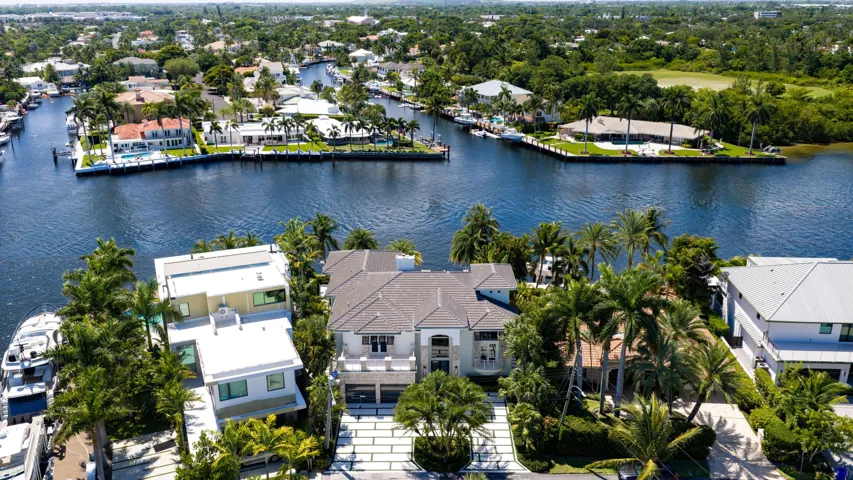 2307 N Riverside Dr Aerial9