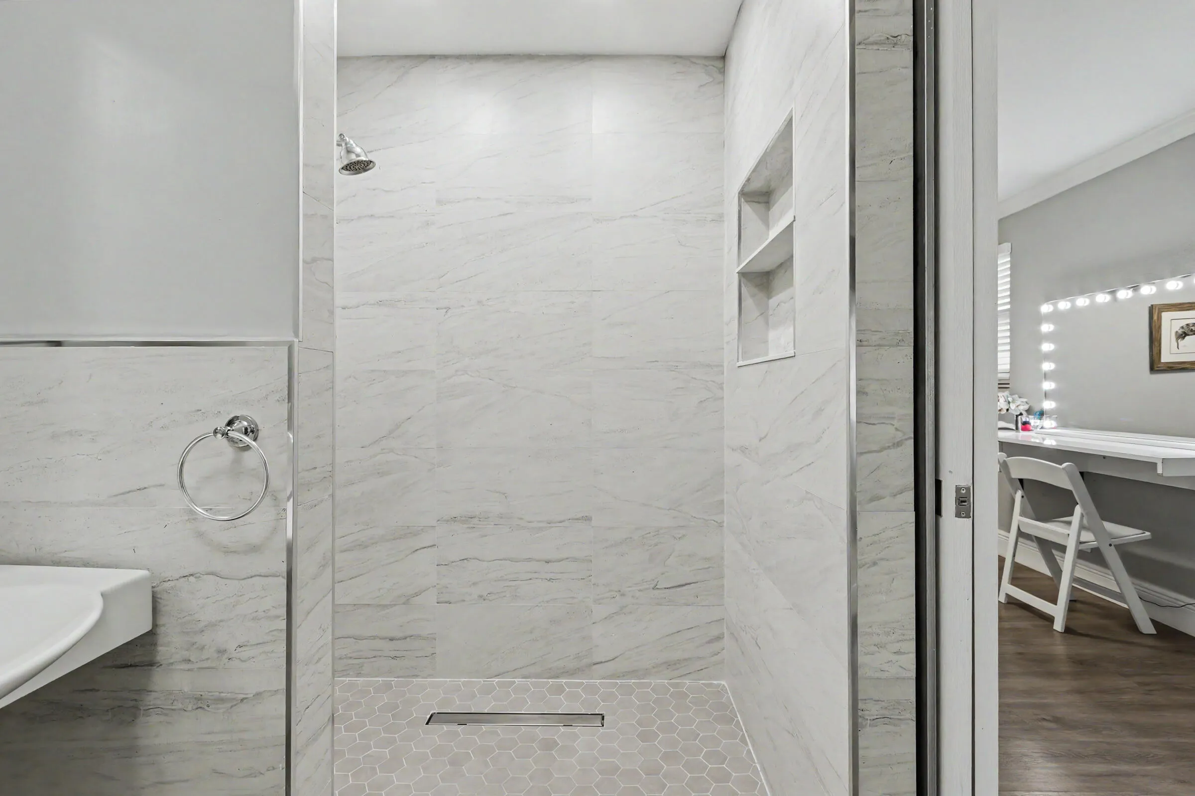 Modern bathroom