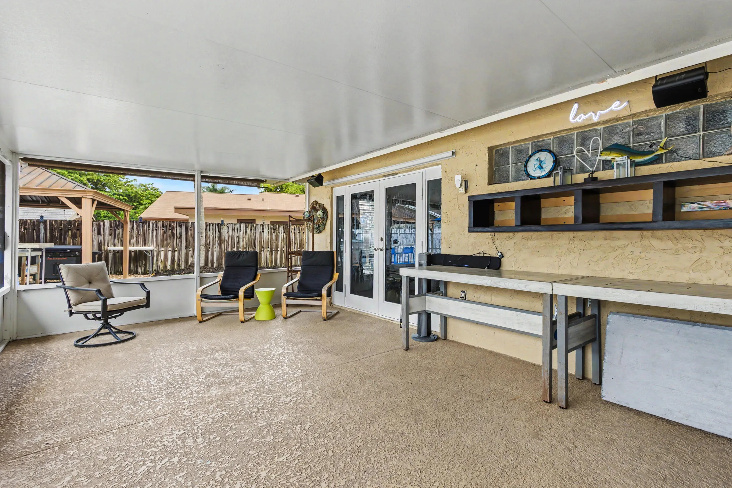 Screened in Patio