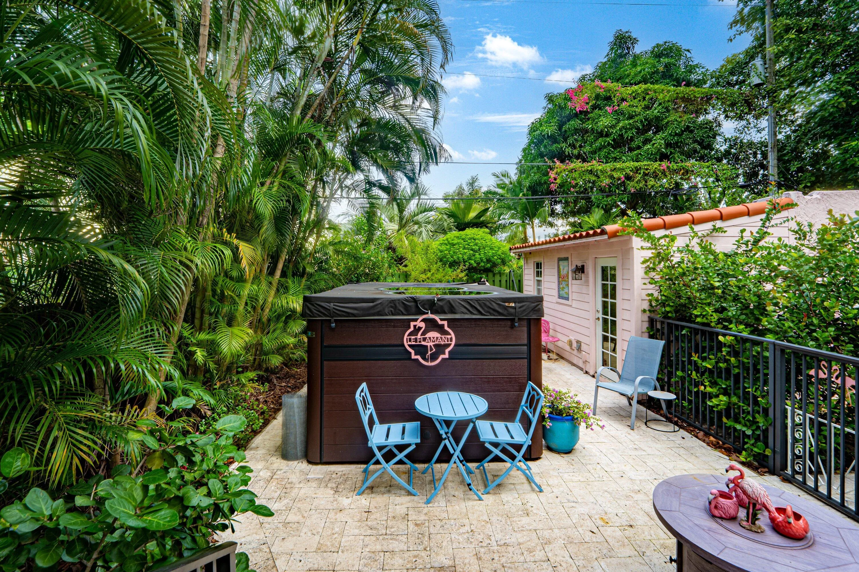 035-703SunsetRoad-WestPalmBeach-FL-33401