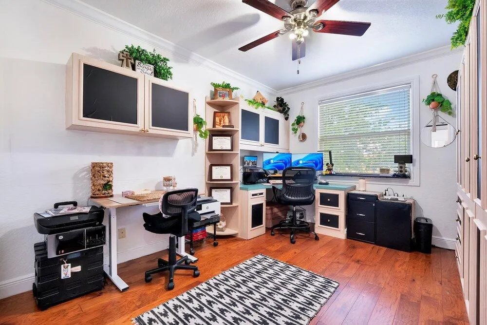 Bedroom/Office