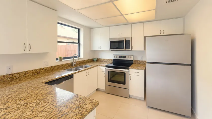 3770-Mil-Lake-Court-Kitchen_1