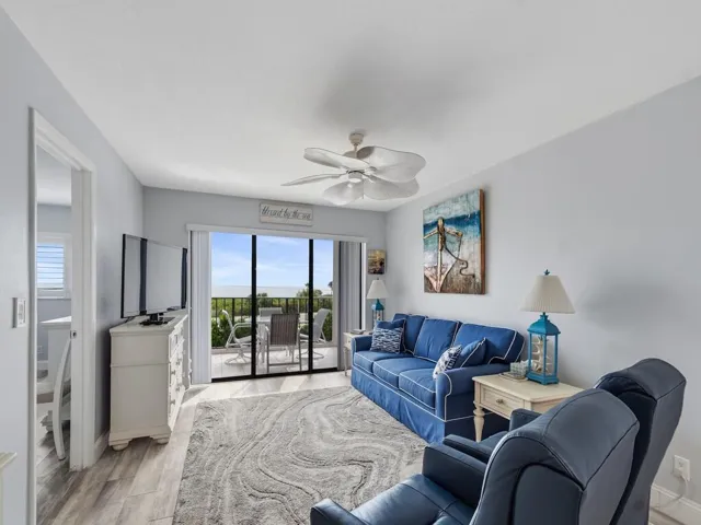 Ocean Views from your living Areas and Master Bedroom