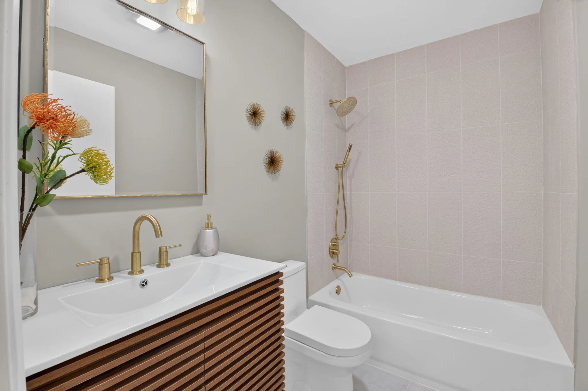 GUEST BATH