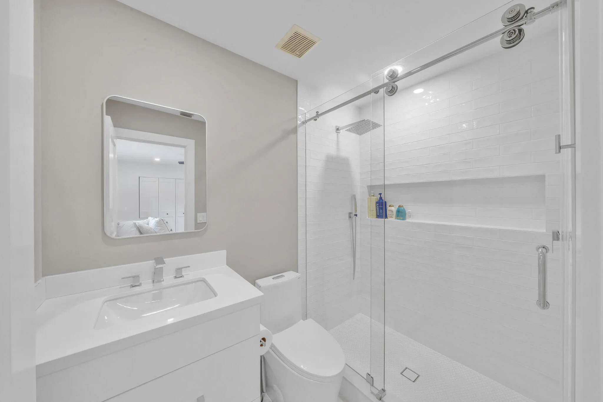 30 Guest Bedroom B (3)