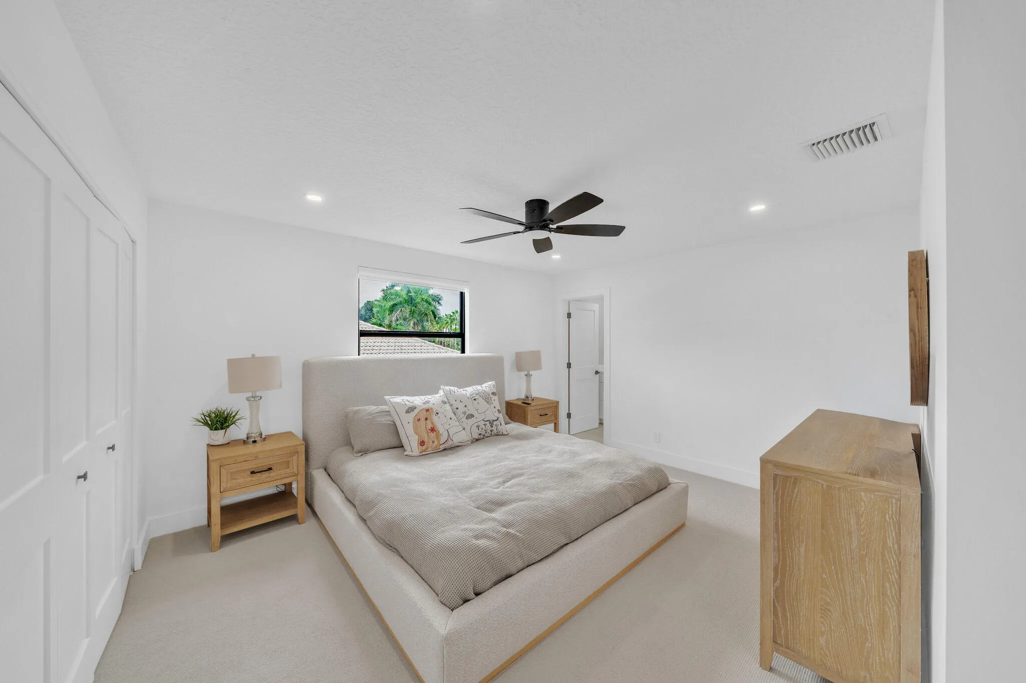 30 Guest Bedroom B (2)