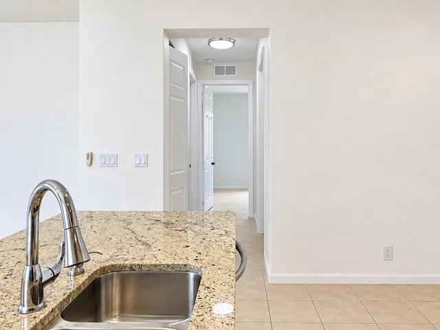 Kitchen to the rooms