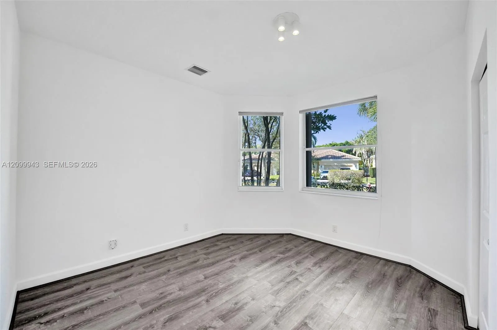 Property photo 63