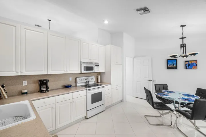 018-7134HavilandCircle-BoyntonBeach-FL-3
