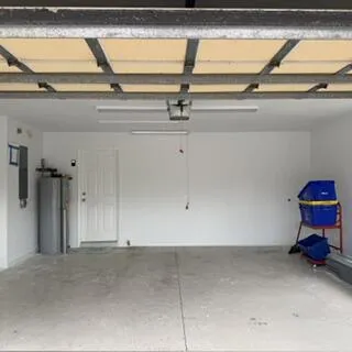2 CAR GARAGE