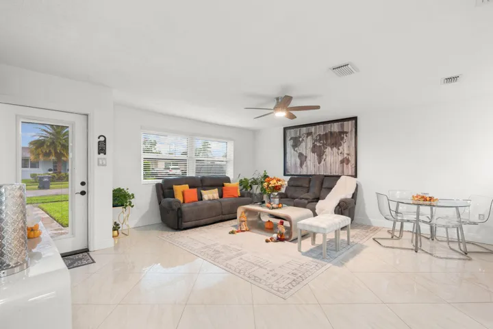 13-web-or-mls-7541 Hope St, Hollywood, F