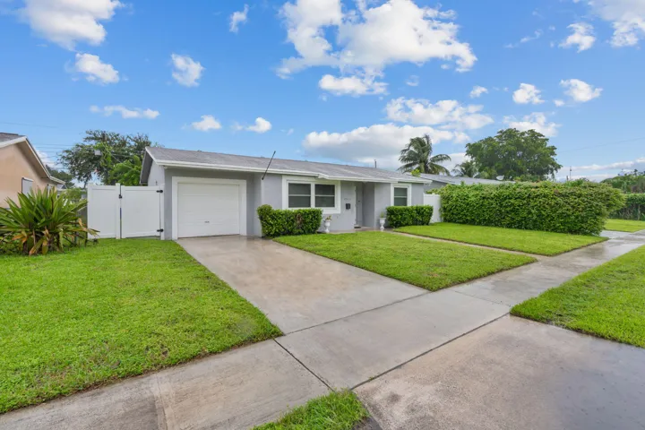 2-web-or-mls-7541 Hope St, Hollywood, FL