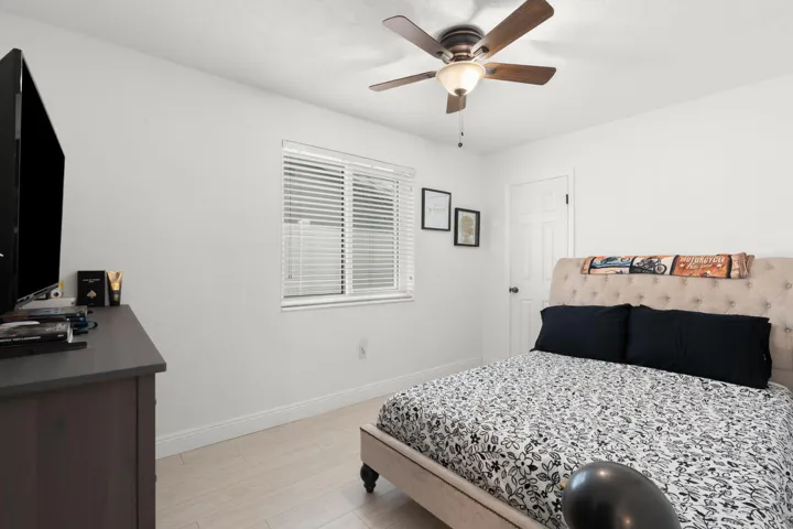 5-web-or-mls-7541 Hope St, Hollywood, FL