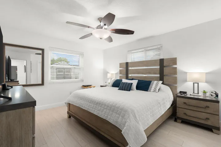 8-web-or-mls-7541 Hope St, Hollywood, FL