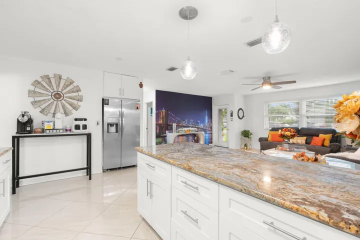 15-web-or-mls-7541 Hope St, Hollywood, F