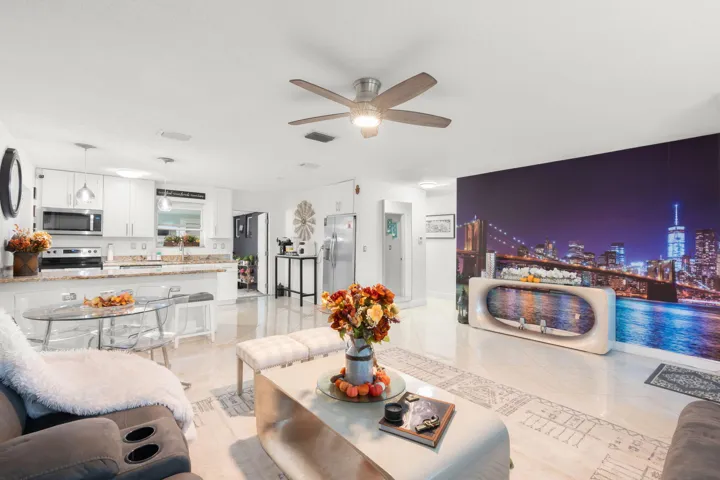 19-web-or-mls-7541 Hope St, Hollywood, F