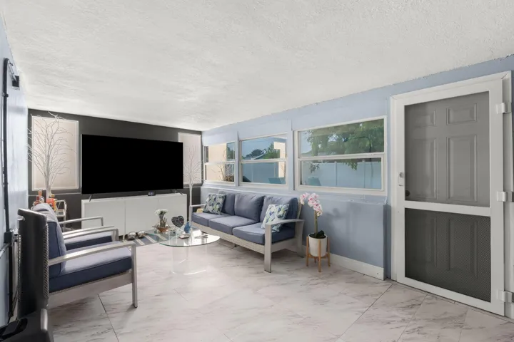 21-web-or-mls-7541 Hope St, Hollywood, F