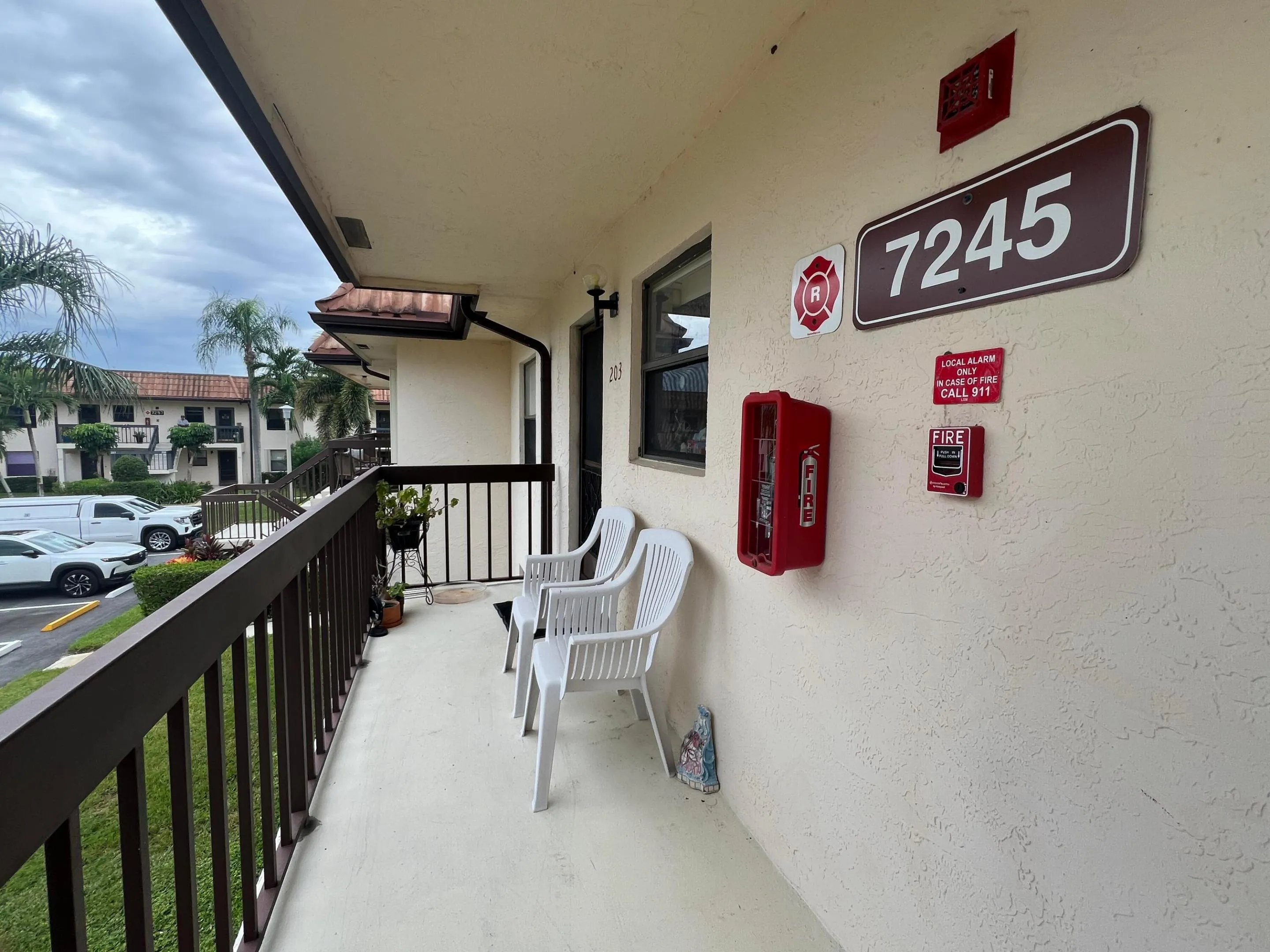 COVERED OPEN PORCH