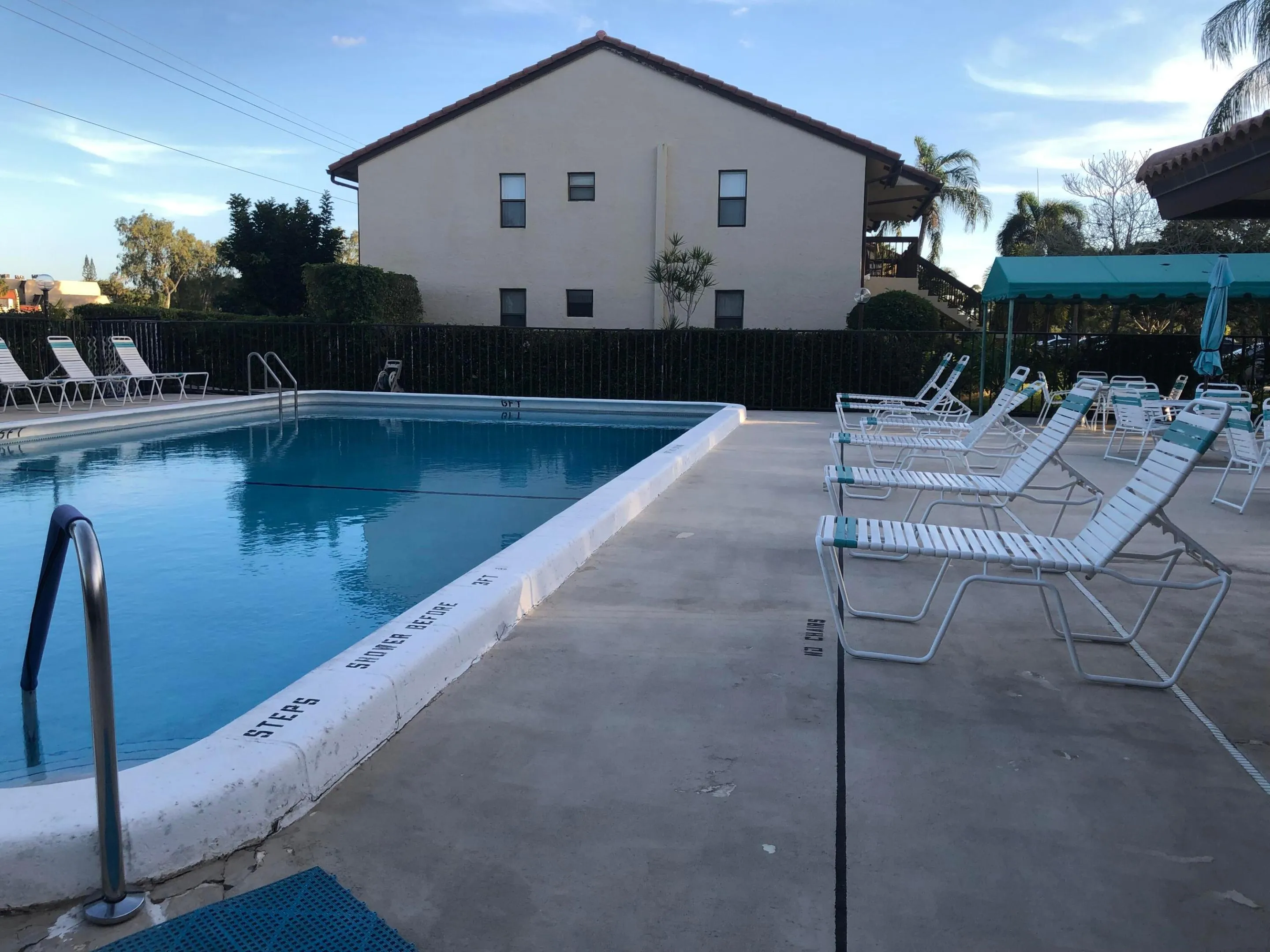 SATELLITE POOL