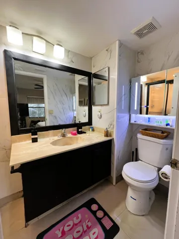 MASTER BATH ROOM