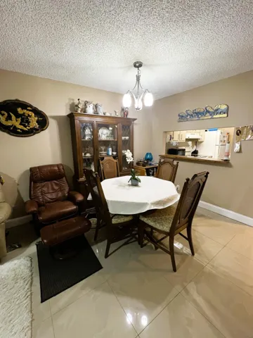 DINETTE AREA
