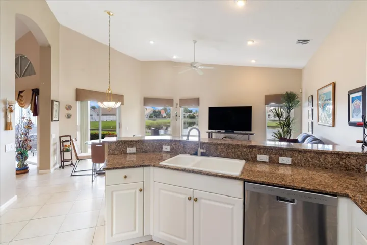 07-7081 Falls Road E Boynton Beach, FL-1